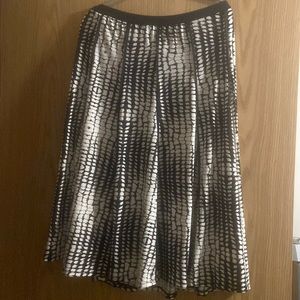 NY Collection  black and white skirt. Like new